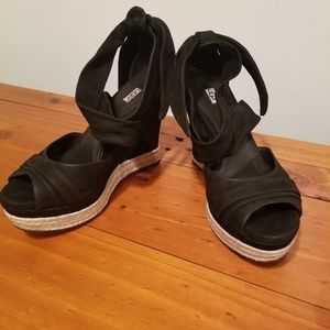Black Ugg Wedge Sandals